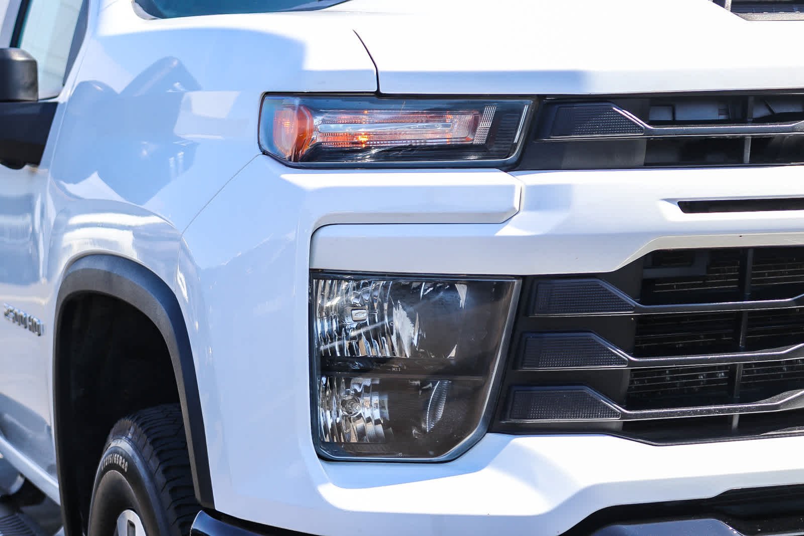 Used 2024 Summit White Chevrolet Custom image 8