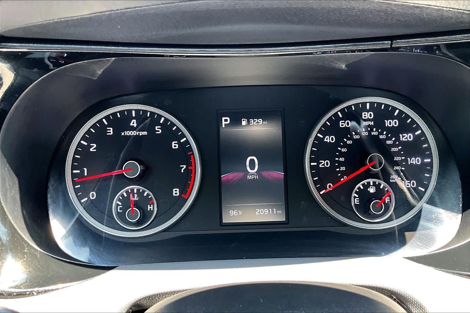Used 2024 Wolf Gray Kia GT-Line image 25