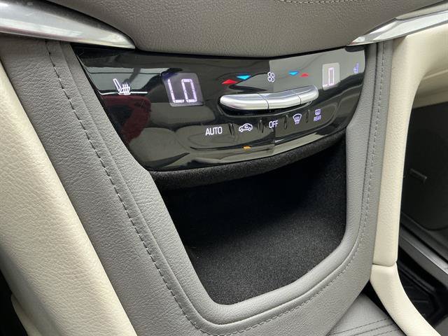Certified Used 2017 Crystal White Tricoat Cadillac Luxury AWD image 12