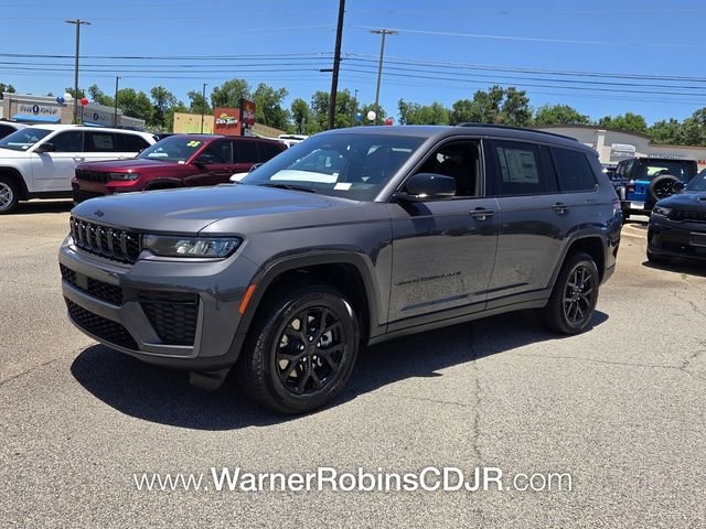 New 2026 Baltic Gray Metallic Clear-Coat Exterior Paint Jeep Altitude image 3