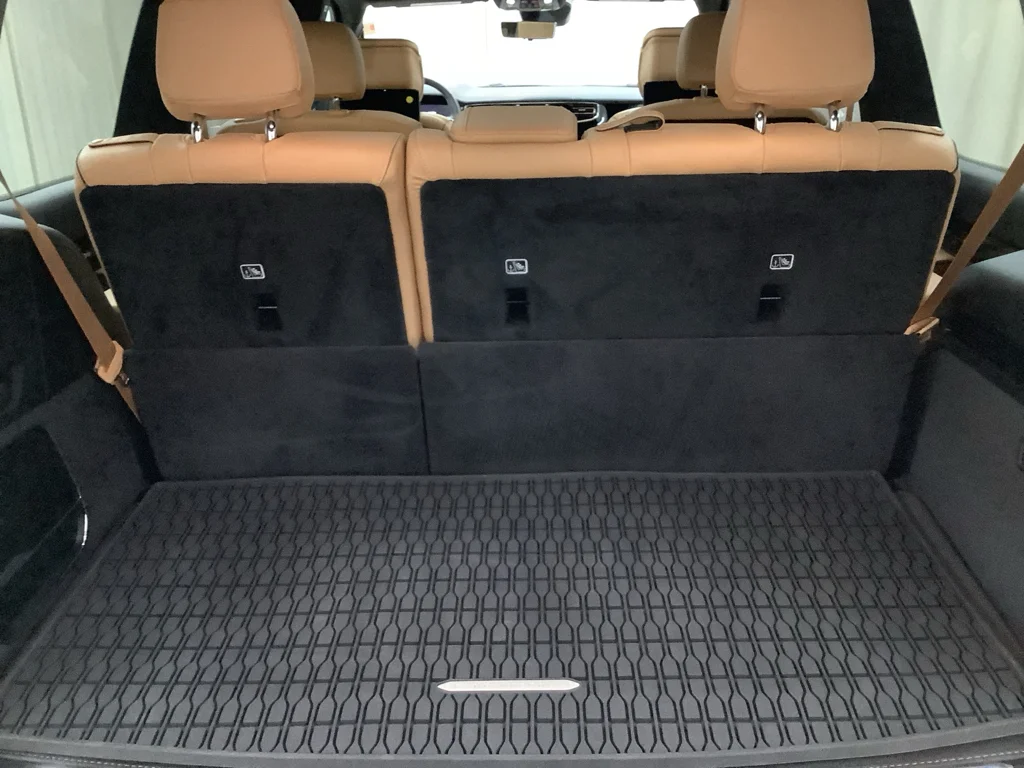New 2026 High Gloss Black Exterior Paint Jeep Grand Wagoneer image 8