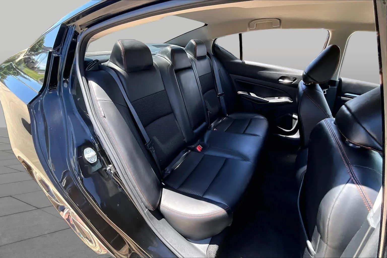 Used 2023 Super Black Nissan 2.5 SR image 20
