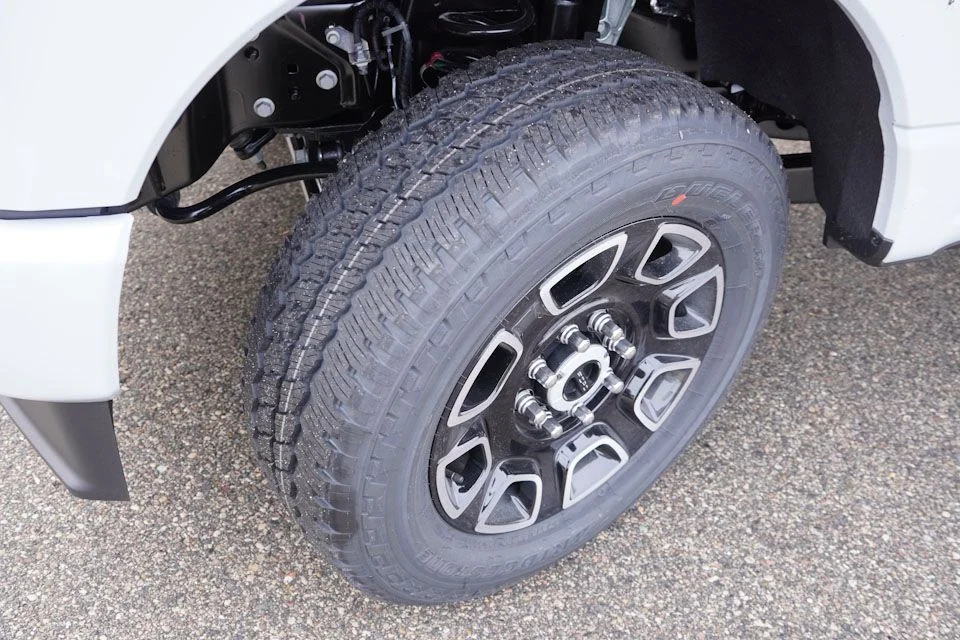 New 2026 White Ford Platinum image 9
