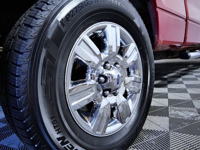 Used 2009  Ford XL image 11