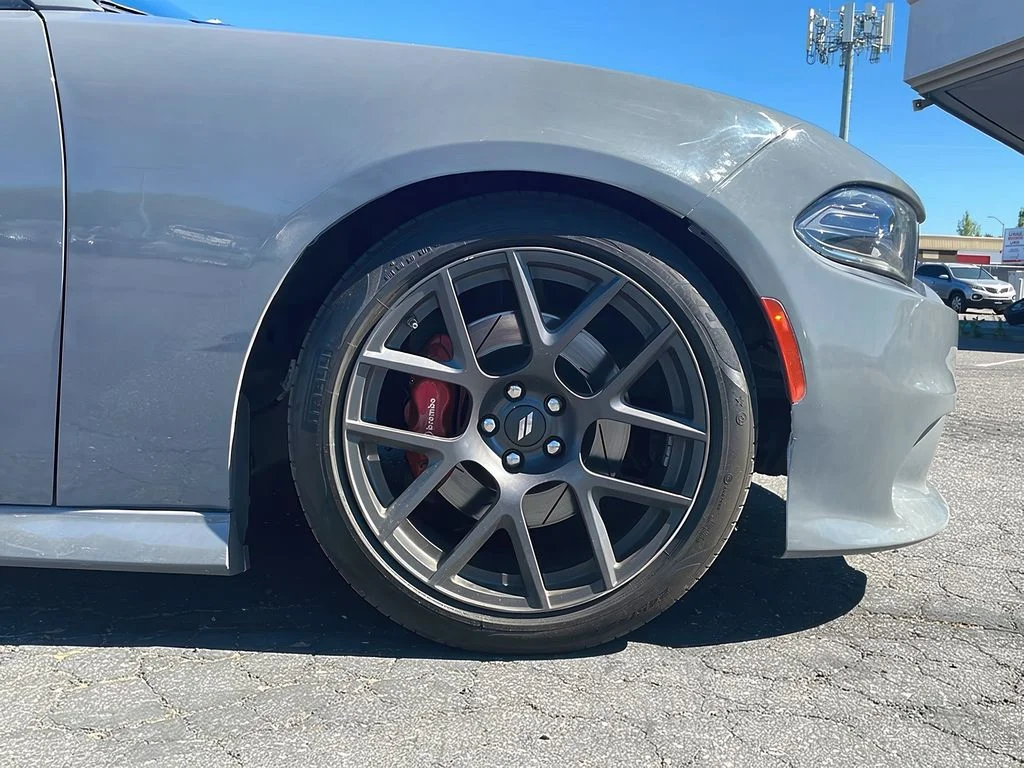 Used 2018 Destroyer Gray Clearcoat Dodge R/T Scat Pack image 24