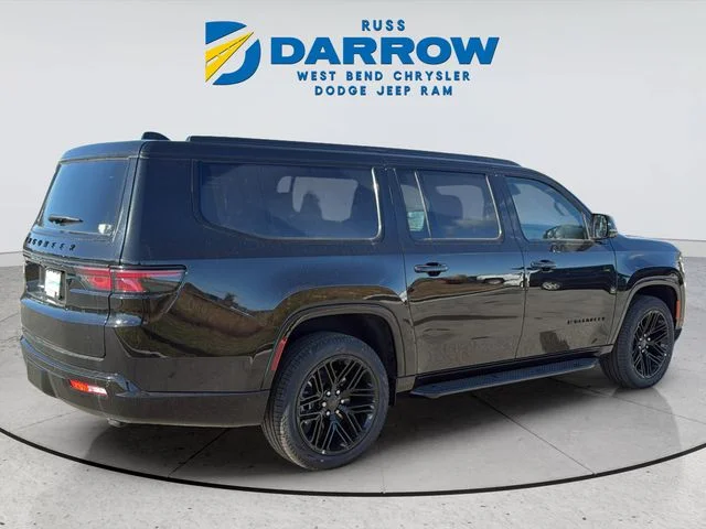 2025 Jeep Wagoneer L Series II - Photo 5