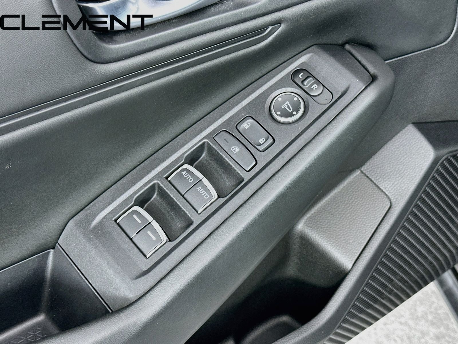 2023 Honda Accord EX - Photo 24