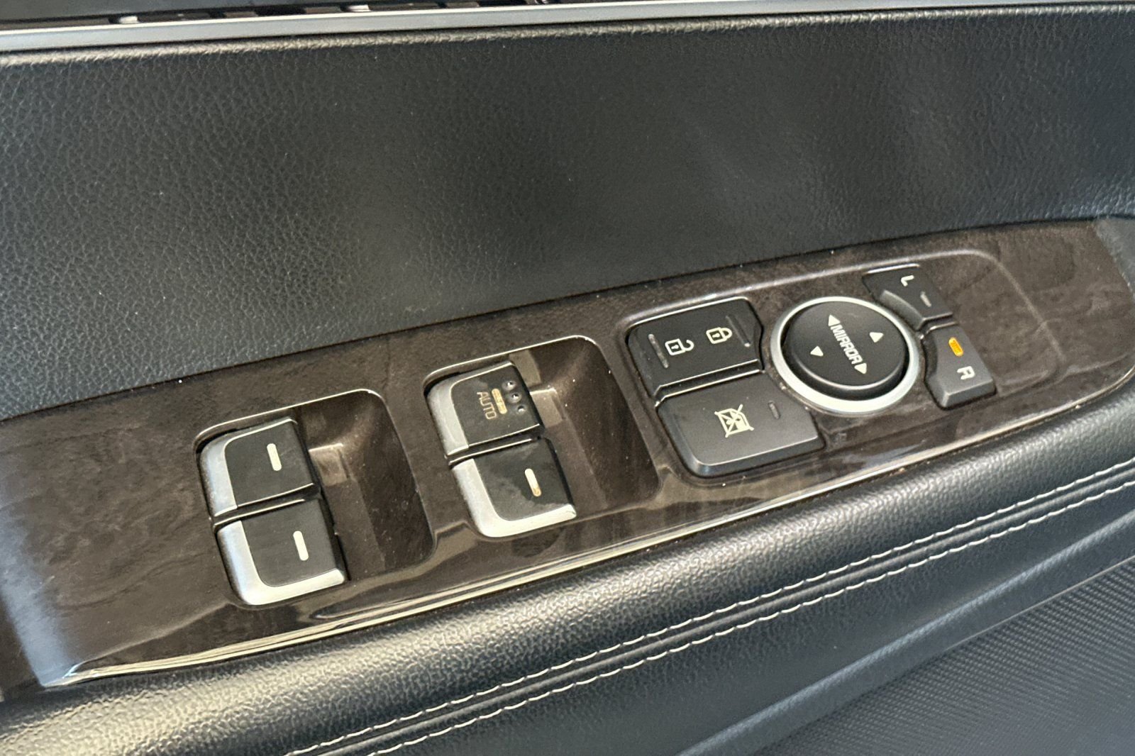 Used 2017 Silver Kia LX image 12