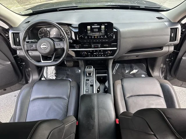 Used 2024 Gray Nissan SL image 9