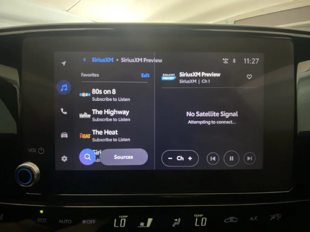 2025 Subaru Solterra PREMIUM SUV Slide 16