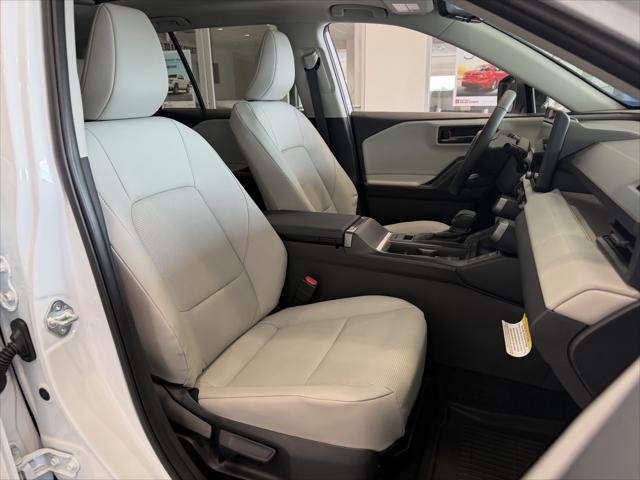 Certified Used 2026 WIND CHILL PEARL* Toyota  image 34