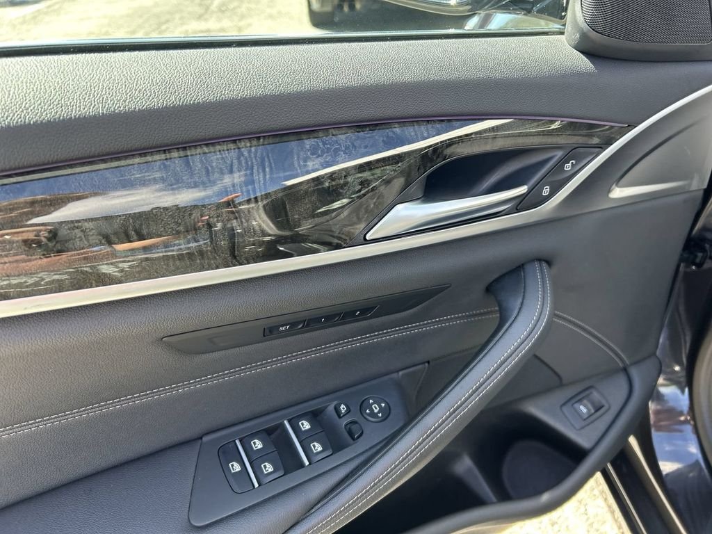 Used 2023 Dark Graphite BMW 540i xDrive image 16