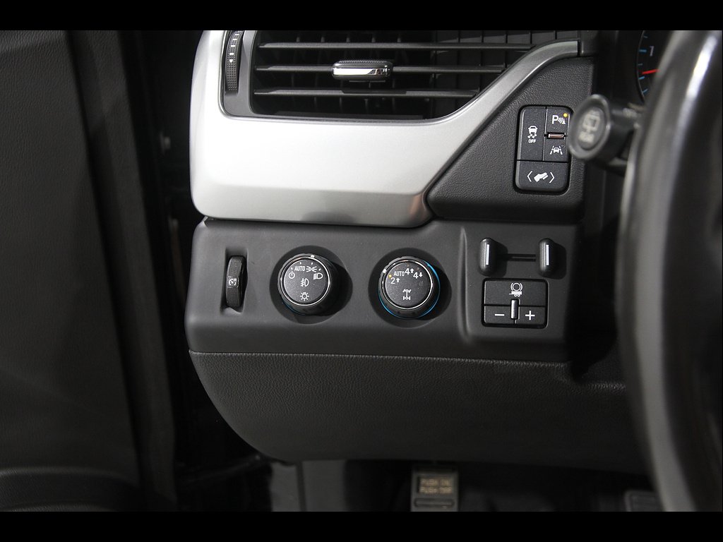 Used 2018 Black Chevrolet Premier image 6