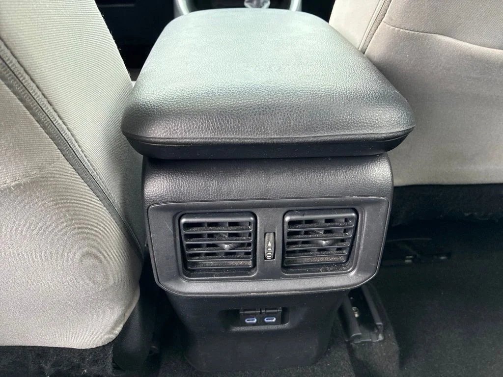Used 2022 White Toyota XLE image 28