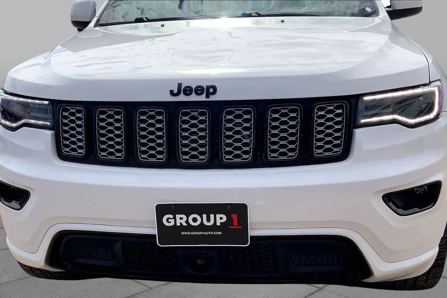 Certified Used 2021 Bright White Clearcoat Jeep Laredo X image 30