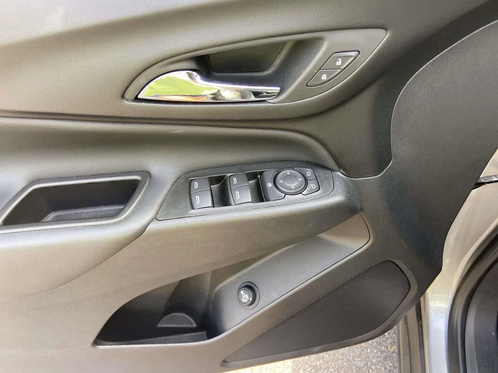 Used 2023 Sterling Gray Metallic Chevrolet LT image 14