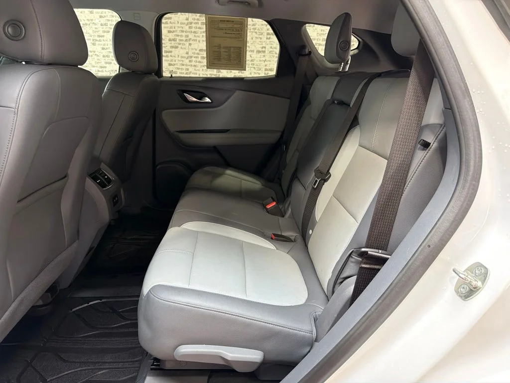 Used 2020 Summit White Chevrolet LT image 14