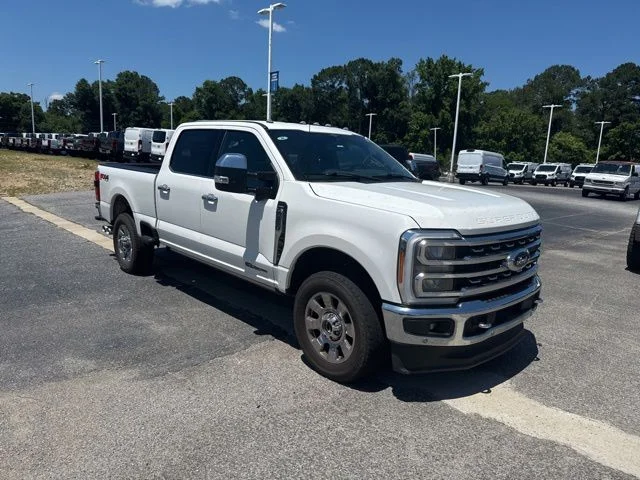 2023 Ford F-350 Lariat 4x4 Crew Cab 6-3/4 Box SRW's photo