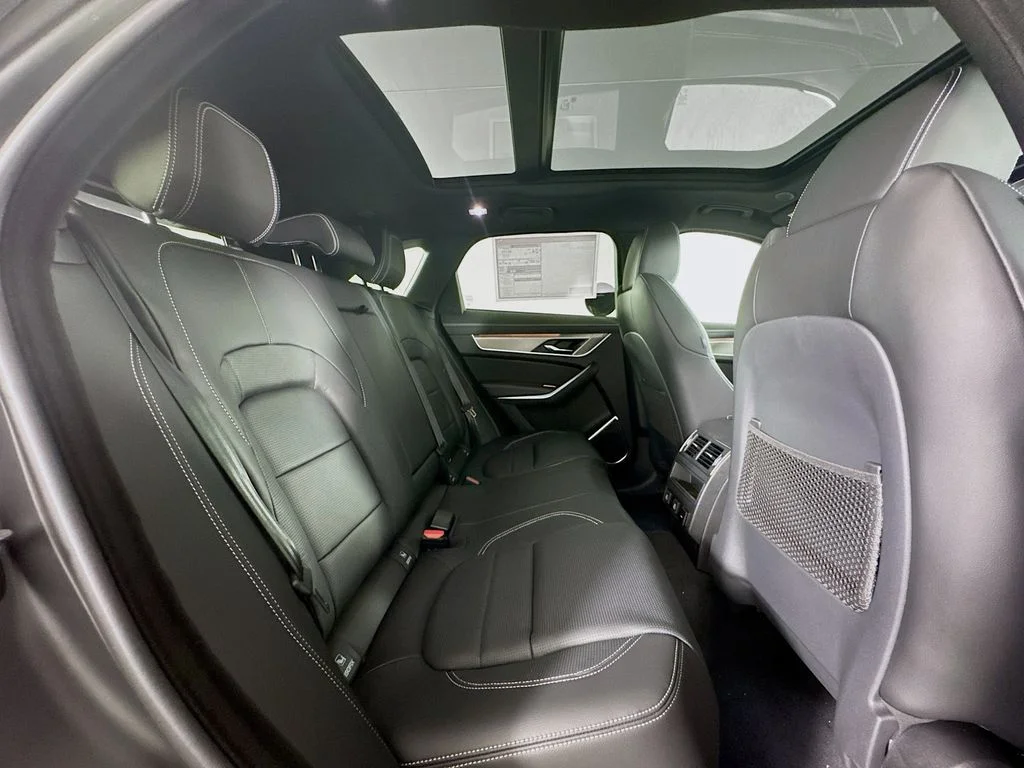 2026 Jaguar F-Pace R-Dynamic S - Photo 27