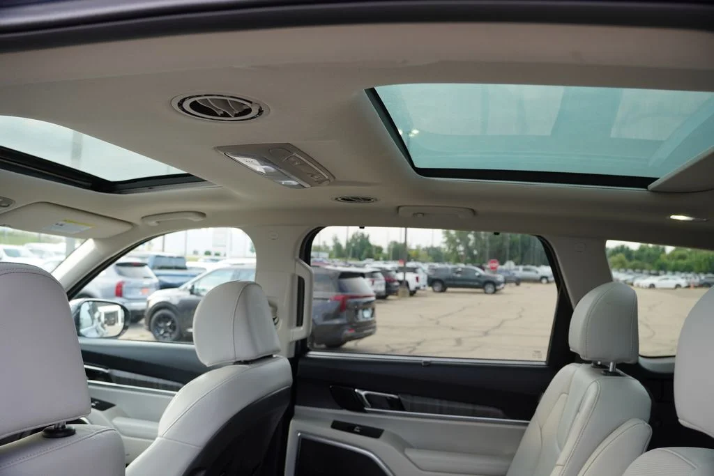 Certified Used 2024 Midnight Lake Blue Kia SX image 21