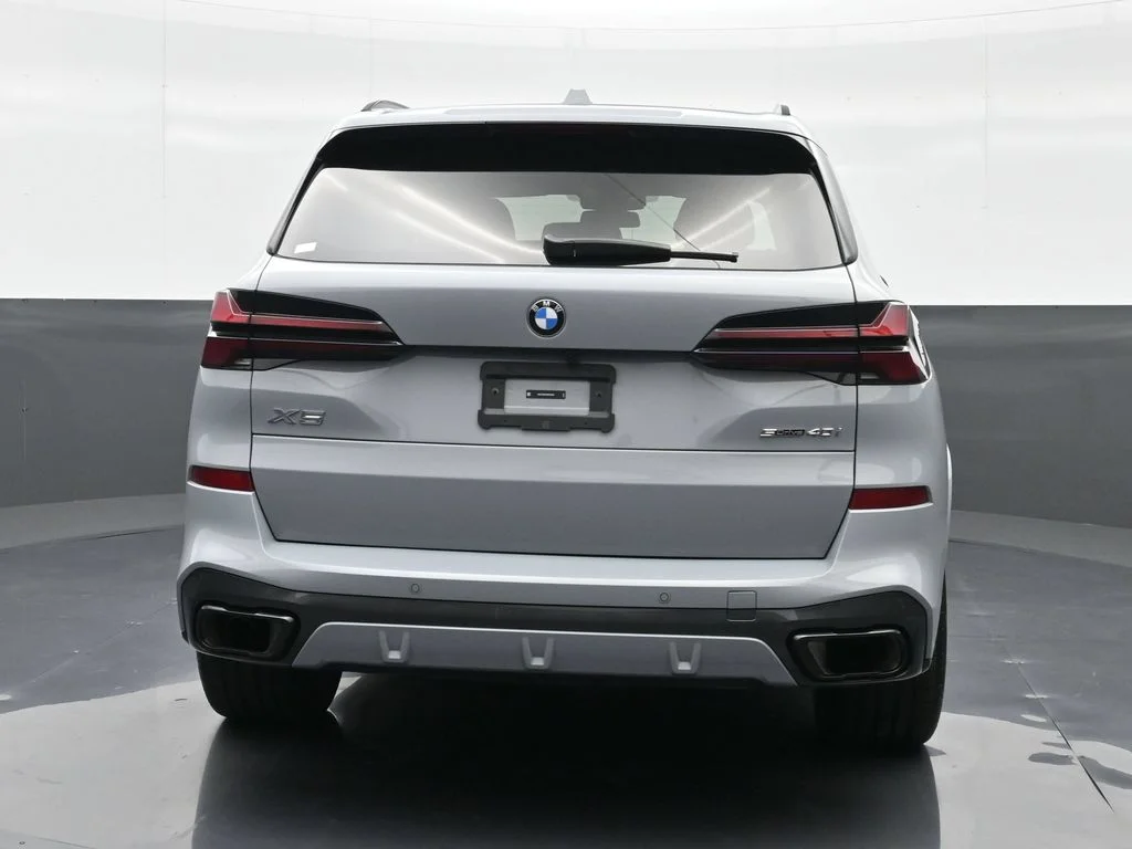Certified Used 2025 Brooklyn Grey Metallic BMW sDrive40i image 16