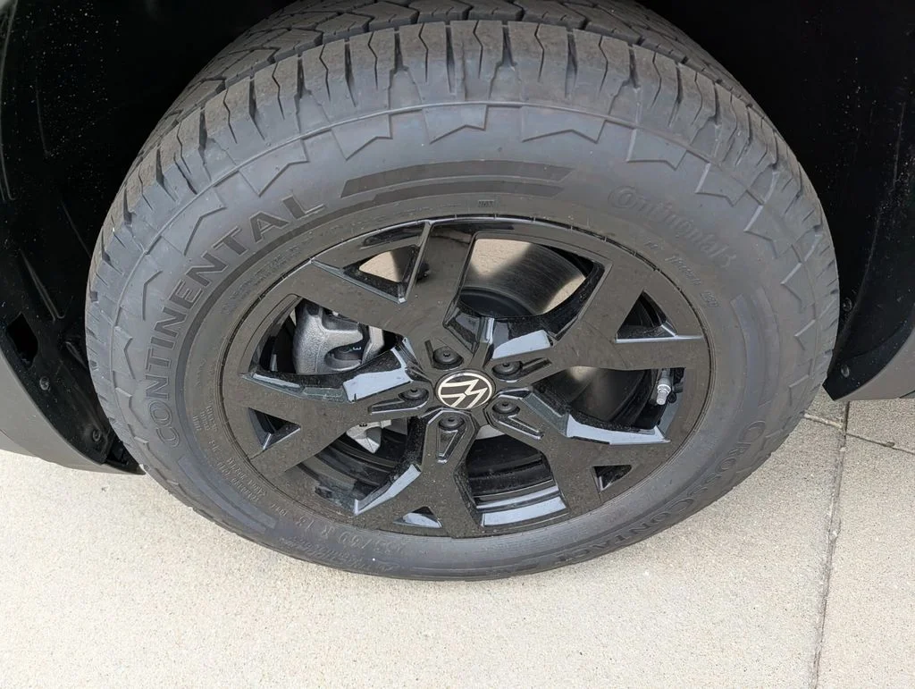 New 2026 Black Volkswagen 2.0T Peak Edition image 9