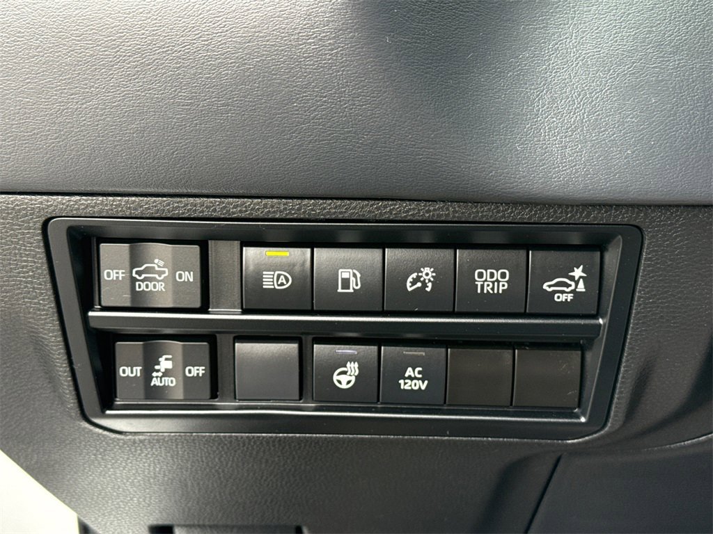 2023 TOYOTA TUNDRA - Image 17