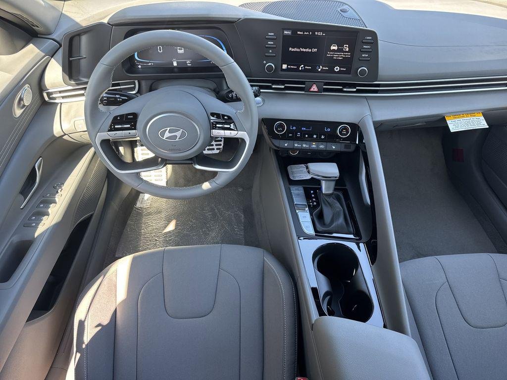 New 2026 White Hyundai SEL Sport Premium image 22