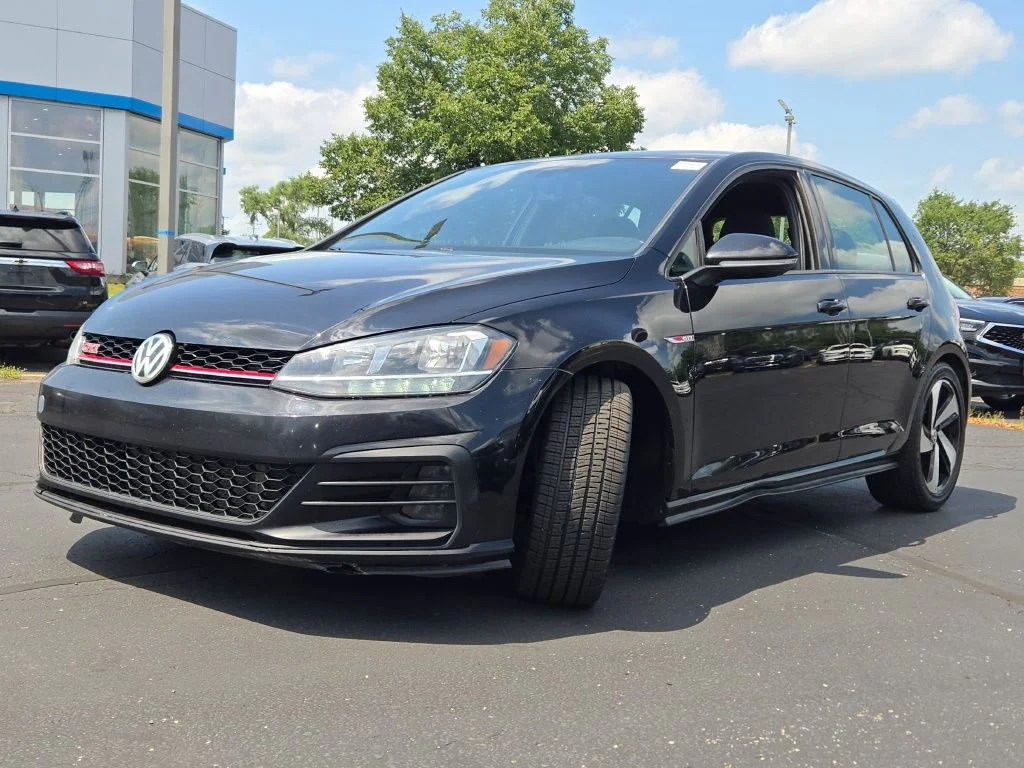 Used 2021 Black Volkswagen 2.0T S image 3