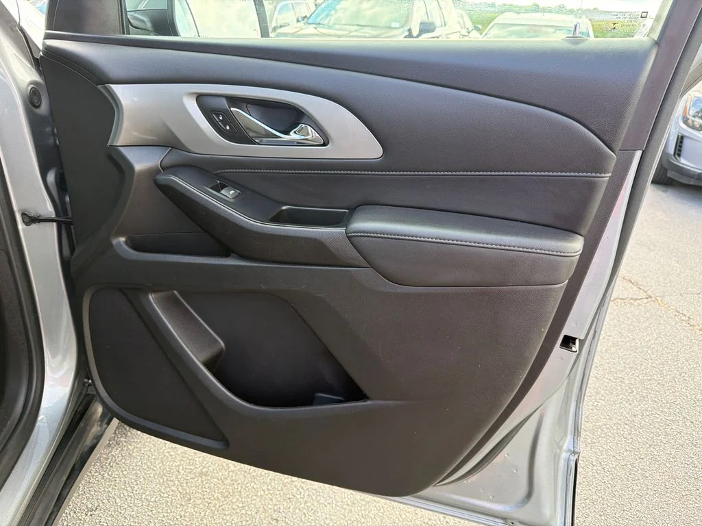 Used 2023 Gray Chevrolet LT image 14