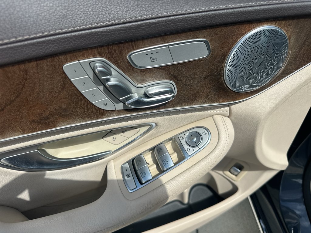 Used 2015 Steel Gray Metallic Mercedes-Benz Luxury image 14