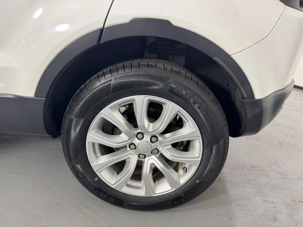 Used 2019 Fuji White Land Rover SE image 36
