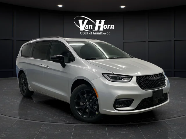 New 2026 Silver Mist Clear-Coat Exterior Paint Chrysler Limited image 45