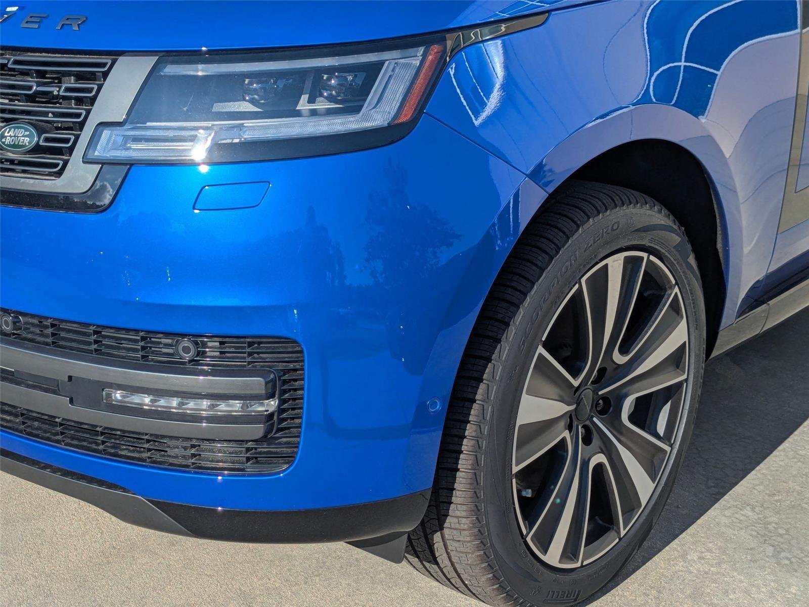 2026 Land Rover Range Rover SE - Photo 9