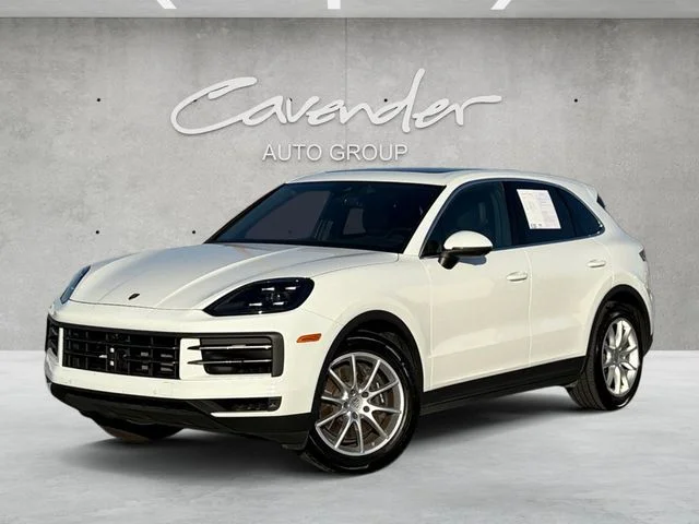 2024 Porsche Cayenne -'s photo