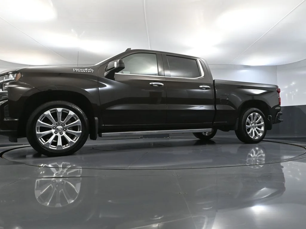 Used 2020 Brown Chevrolet High Country image 63