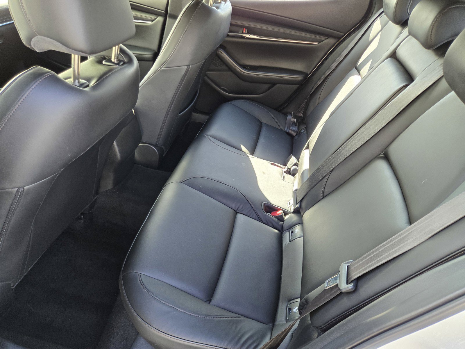 Used 2020 Snowflake White Pearl Mica Mazda Preferred Package image 12