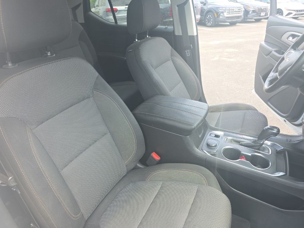 Used 2018 White Chevrolet LT image 25