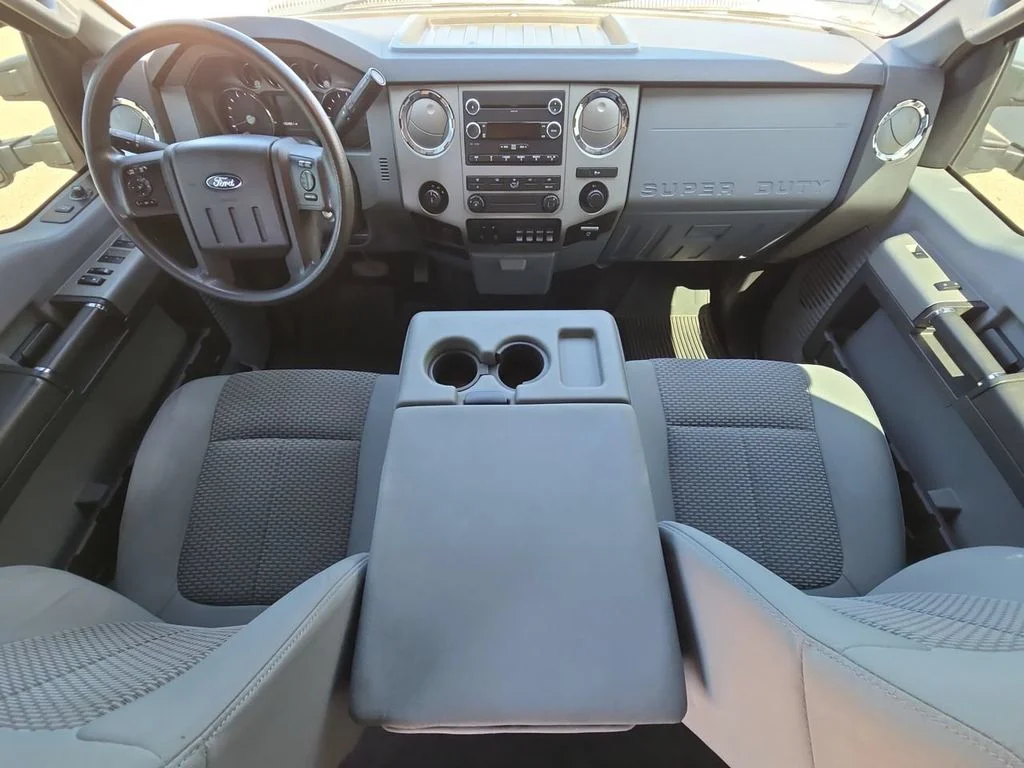 Used 2016 Gray Ford XLT image 21