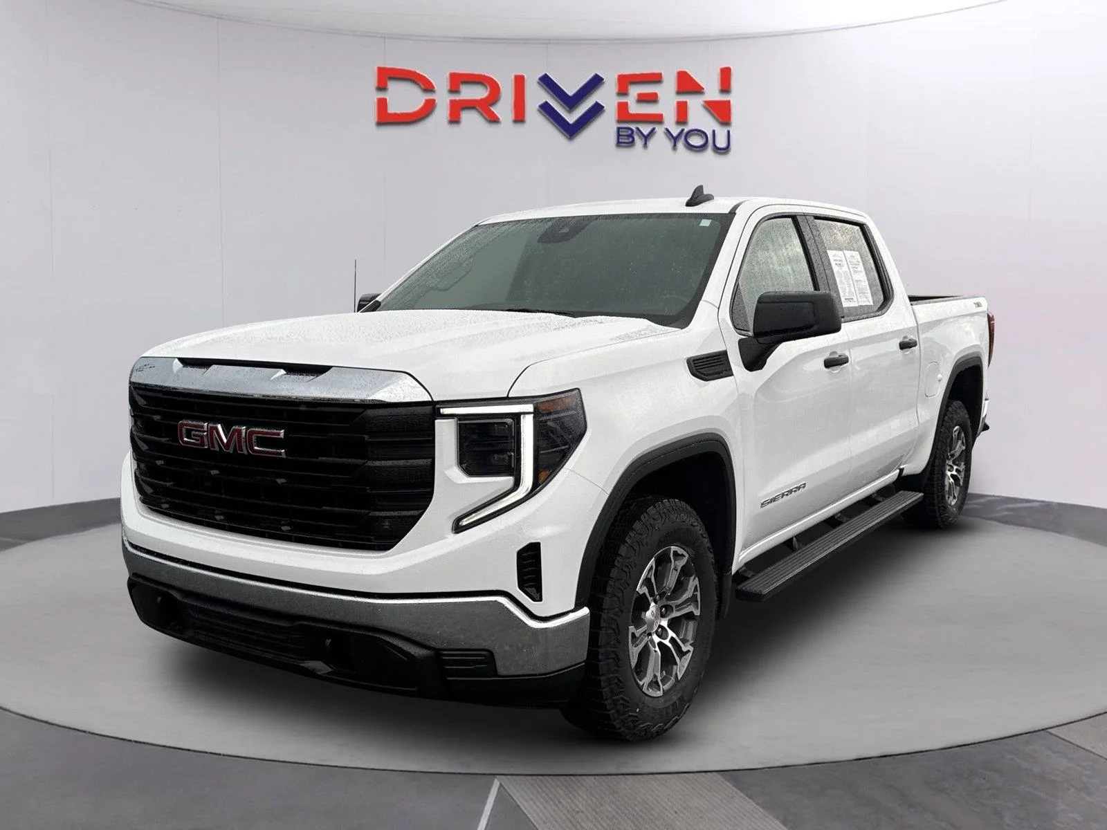 Used 2025 Summit White GMC Pro image 8