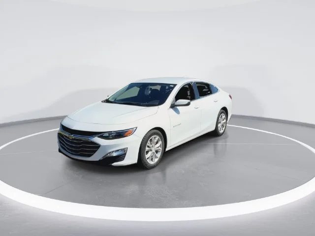 Used 2024 White Chevrolet LT image 10