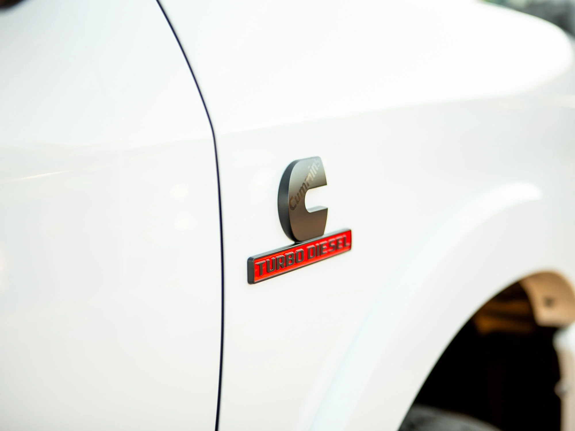 New 2027 White RAM Limited Night* Mega Cab 4x4, Sunroof, Passenger Screen, Ultra Premium Leather Seats image 9