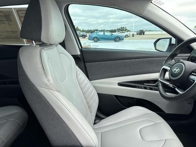 Used 2025 Serenity White Hyundai Limited image 10