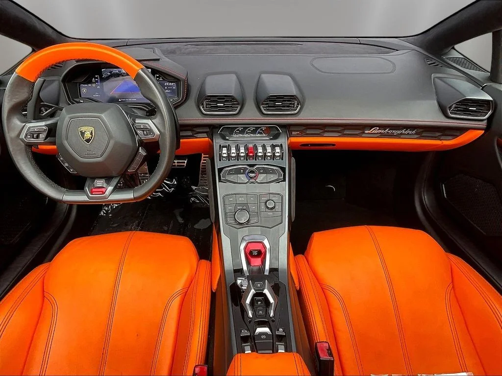 Used 2019  Lamborghini LP580-2S image 7