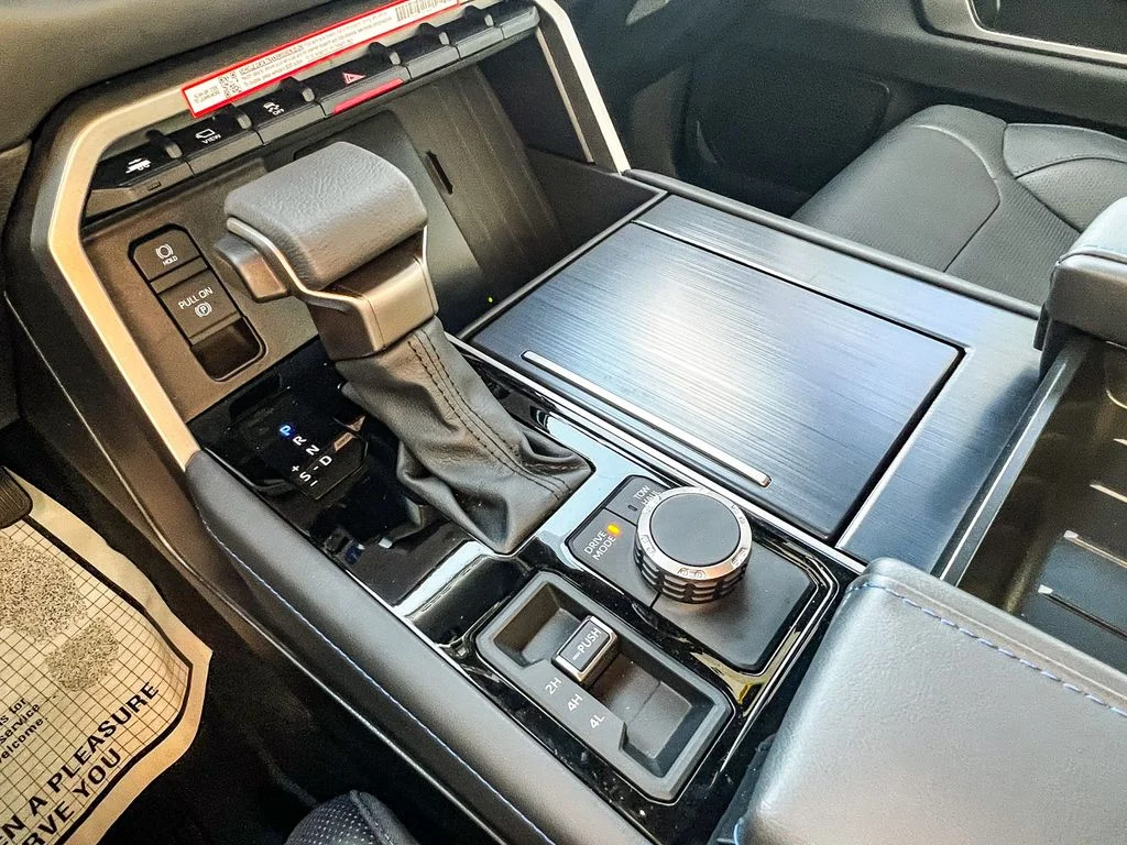 2026 Toyota Sequoia Platinum - Photo 24