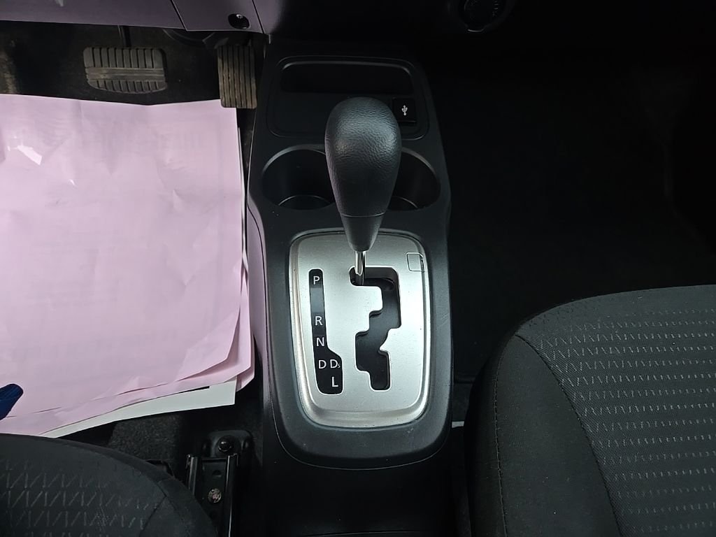 Used 2024  Mitsubishi  image 21