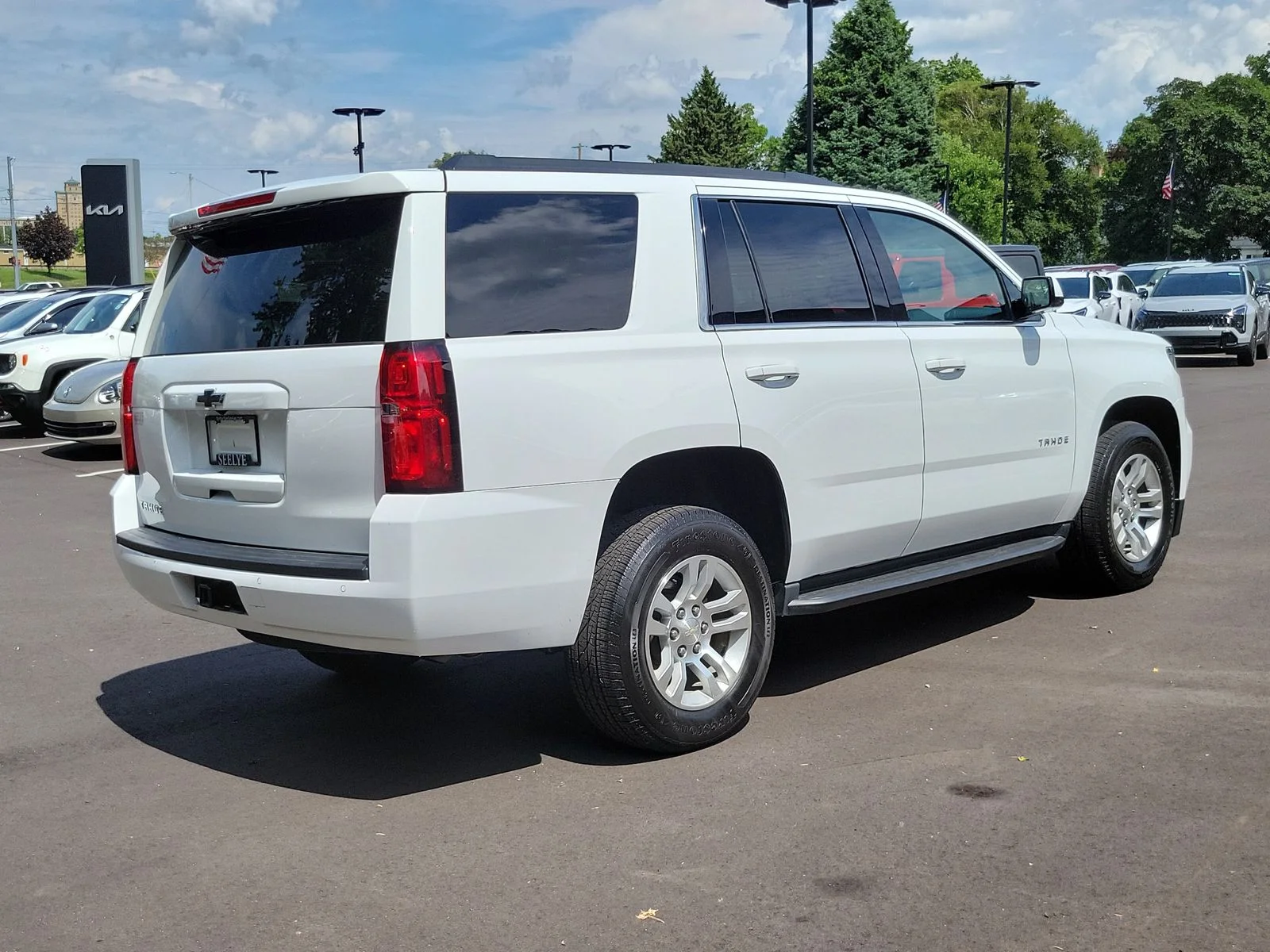 Used 2019 Summit White Chevrolet LS image 3
