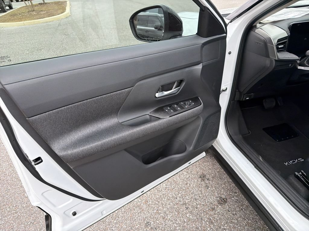 New 2026 Nissan Kicks SV 4D Sport Utility