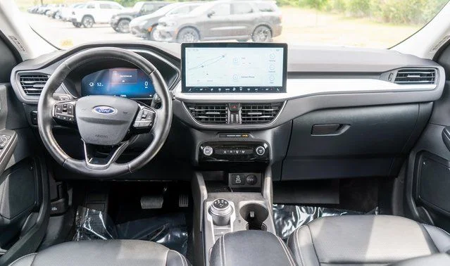 Used 2025 Gray Ford Platinum image 14