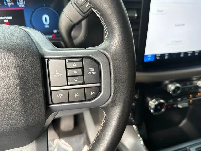Used 2024 Black Ford XLT image 27